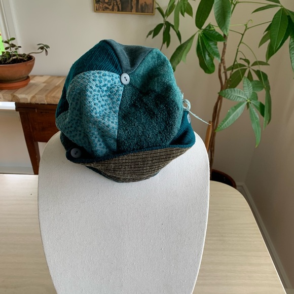 Beautiful reversable fall Cap - Picture 6 of 6